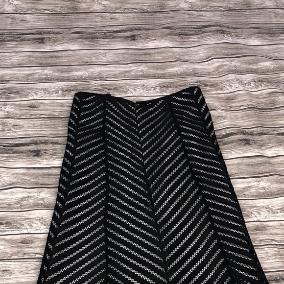 EUC. WORTHINGTON WOMAN BLACK/WHITE SKIRT SIZE 18W - Picture 4 of 7